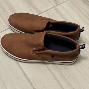 Boys Nautica Brown size 4, loafers